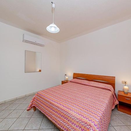 Appartamento Residenziale Trilocale 6 Posti Letto Via Sardegna San Teodoro San Teodoro  Zewnętrze zdjęcie