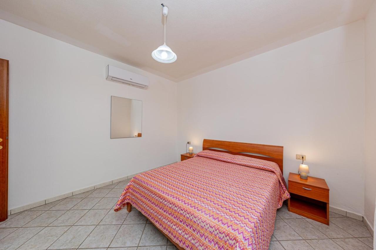 Appartamento Residenziale Trilocale 6 Posti Letto Via Sardegna San Teodoro San Teodoro  Zewnętrze zdjęcie